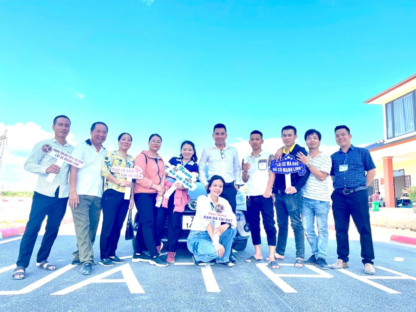Đồng hành cùng học viên